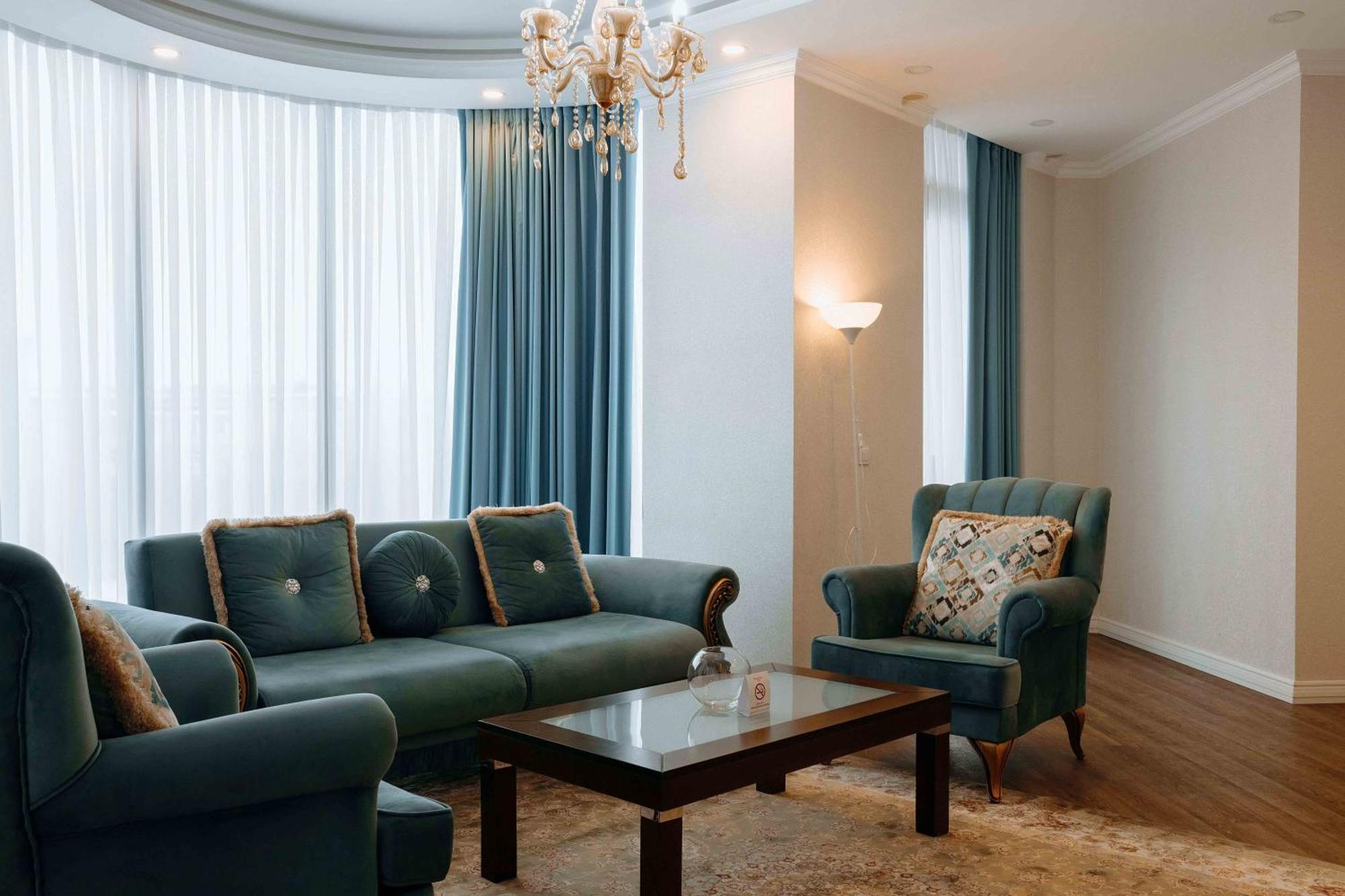 Ramada By Wyndham Shymkent Hotel Ngoại thất bức ảnh