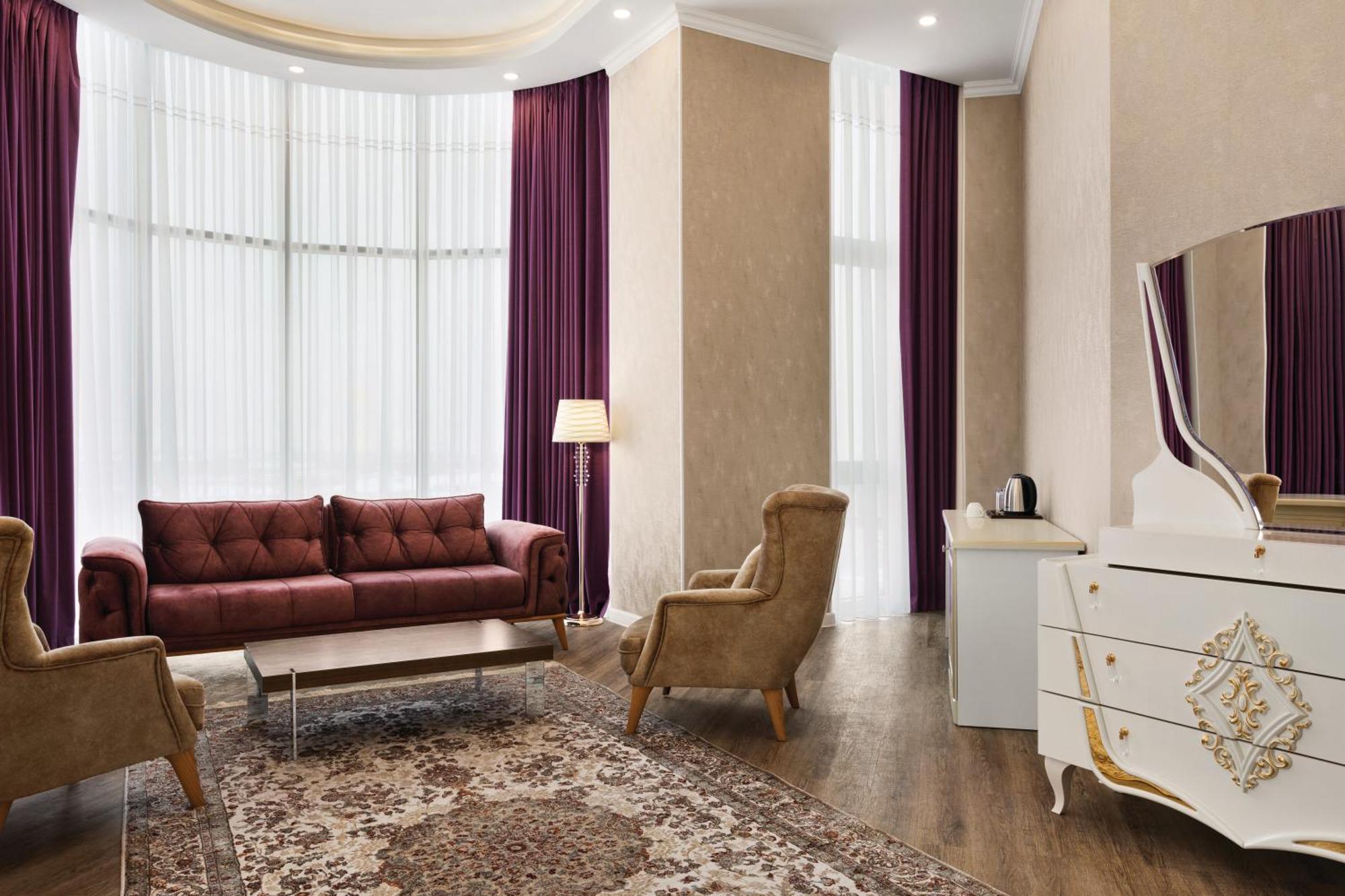 Ramada By Wyndham Shymkent Hotel Ngoại thất bức ảnh
