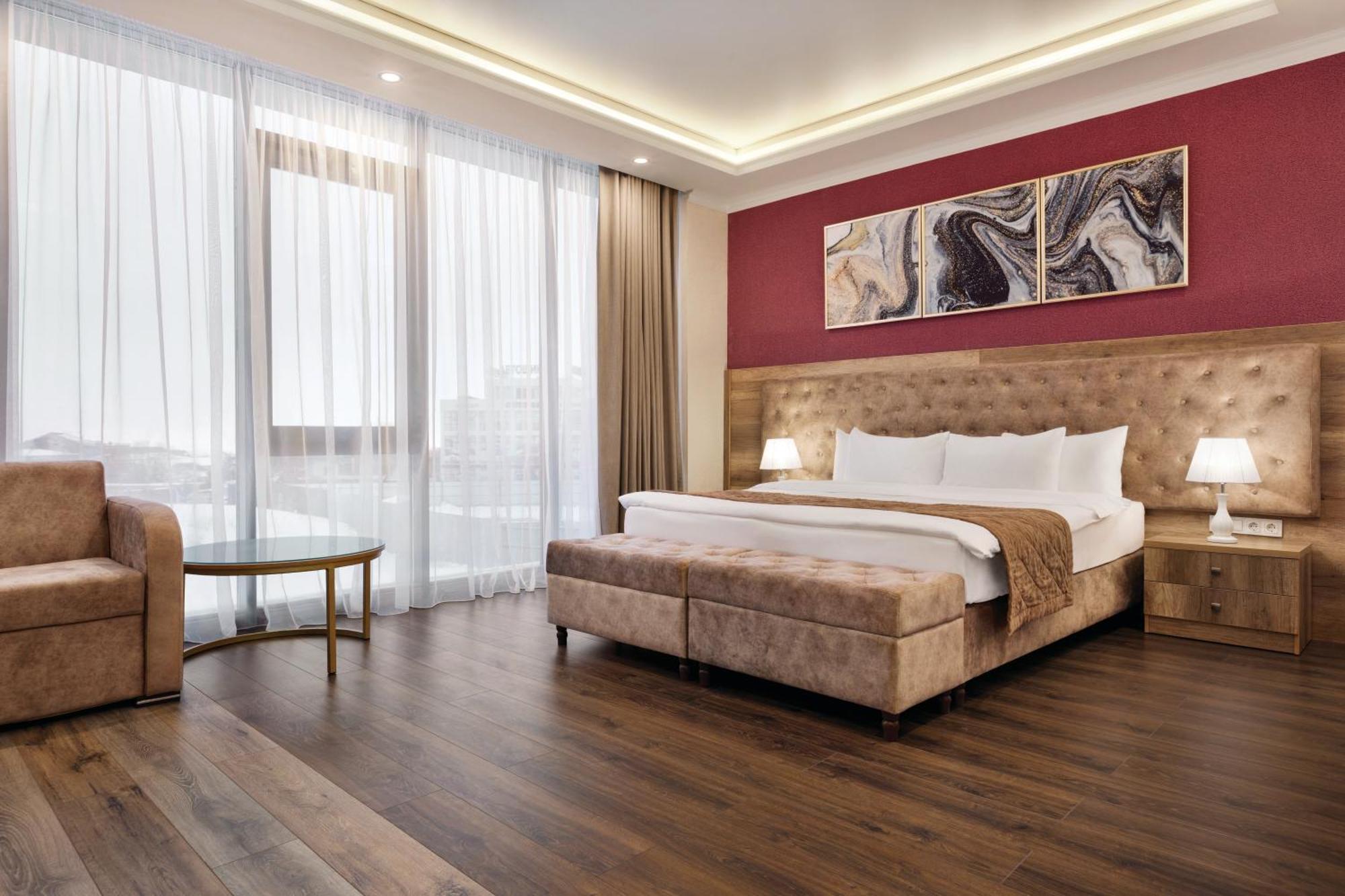 Ramada By Wyndham Shymkent Hotel Ngoại thất bức ảnh