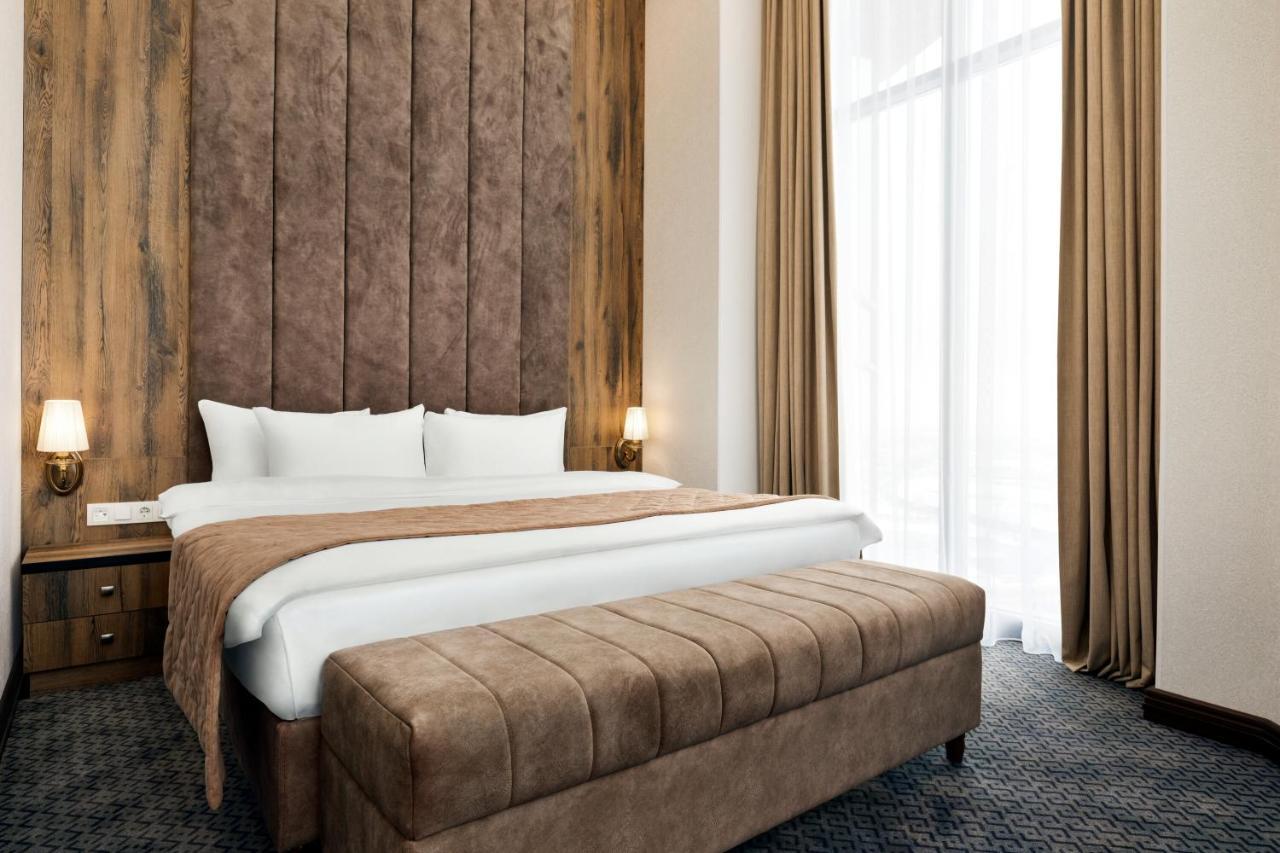 Ramada By Wyndham Shymkent Hotel Ngoại thất bức ảnh